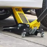 Low-Profile Hydraulic Floor Jack 3 63637-be4c3f.webp